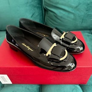 Salvatore Ferragamo Women’s Gancini Anyu Patent Leather Loafers size US 7 C